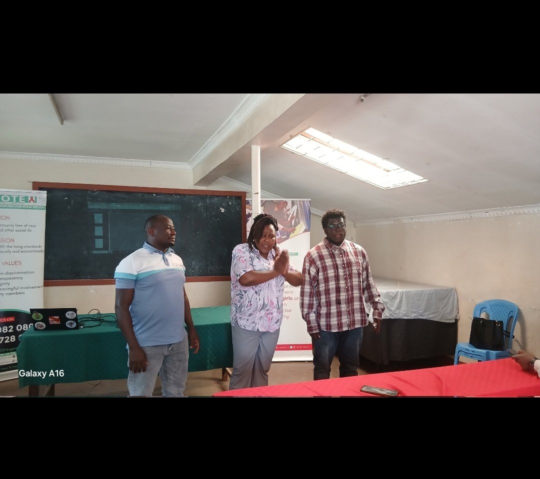 Lean on Me Foundation tweet media