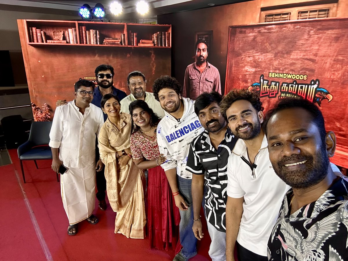 thilak_ramesh's tweet photo. After 14years team #soodhukavvum ❤️ https://t.co/GgvL6hpDZO
