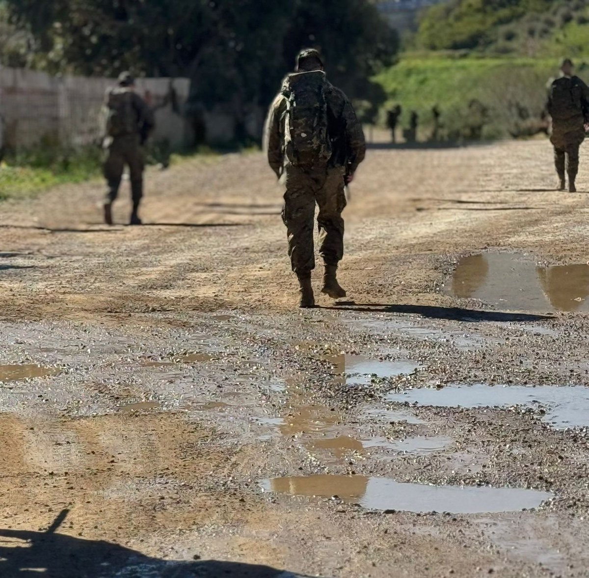 El Regimiento de Caballería “Alcántara” nº 10 #RC10 ha realizado una marcha de cohesión que refuerza el espíritu de equipo y la disciplina que definen a la Unidad. Tradición, compañerismo y compromiso al servicio de España.
#COMGEMEL <a href="/MCANA_ET/">Mando de Canarias</a> <a href="/EjercitoTierra/">Ejército de Tierra 🇪🇸</a>
