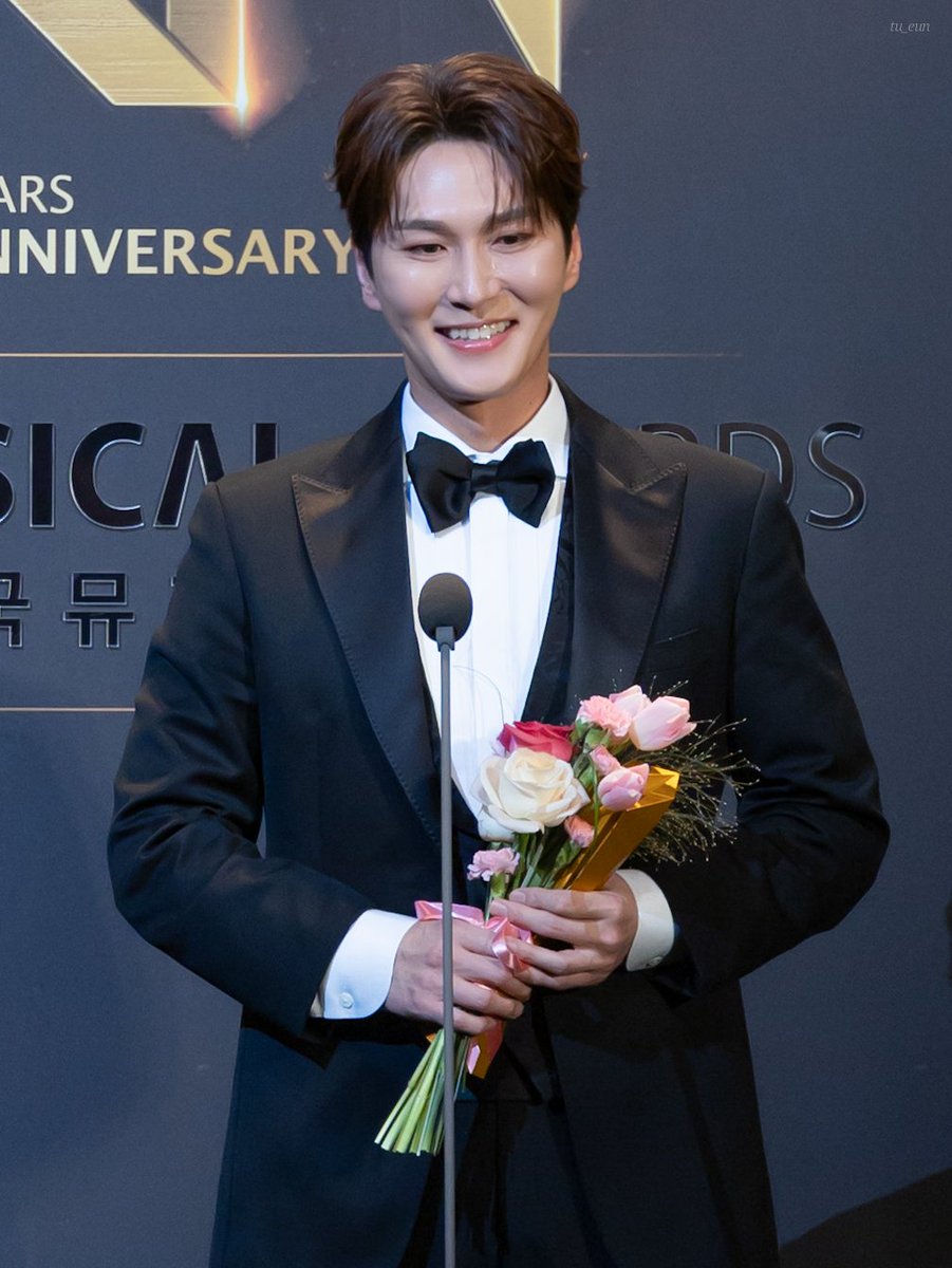 tueun_pic tweet media