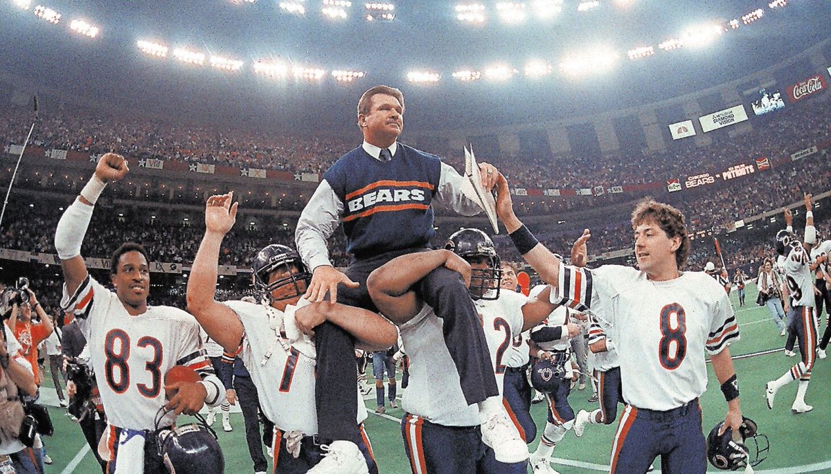 DarrenBaileyIL's tweet image. Imagine being the governor who lost the Bears, a century-old cornerstone of Chicago.  

This is the ultimate indictment of JB’s policies: a state made so expensive and so mismanaged it can’t even keep its most iconic institution.