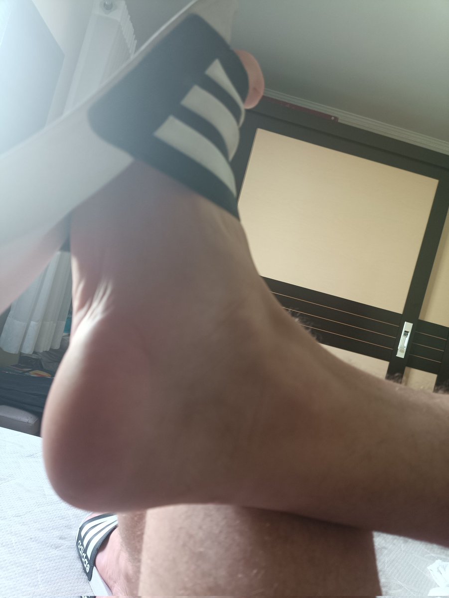 Math Feet tweet media