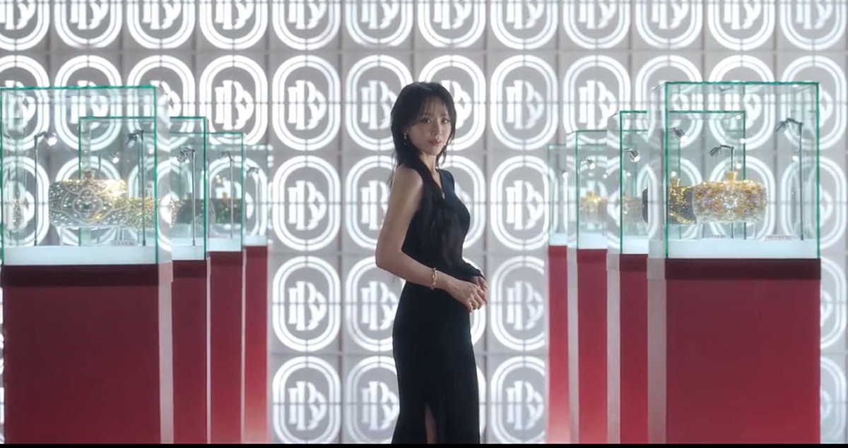 ggoneverse's tweet photo. #TheArtOfSarah you can’t miss anything bcs you’ll definitely get confused. it’s the kind of drama you need to watch carefully and pay attention to every detail. shin haesun delivered an incredible performance. she showed so many different faces and emotions + https://t.co/Am3KewMFIs