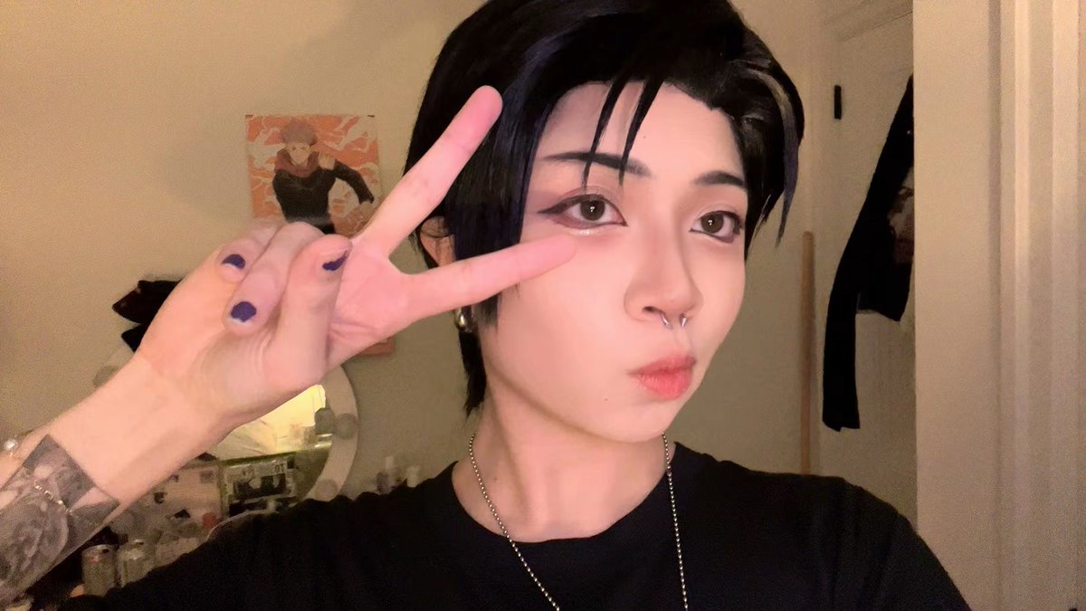 💍🗡️ cosplayed yuta again last night !!  
#yutaokkotsu #JujutsuKaisen
