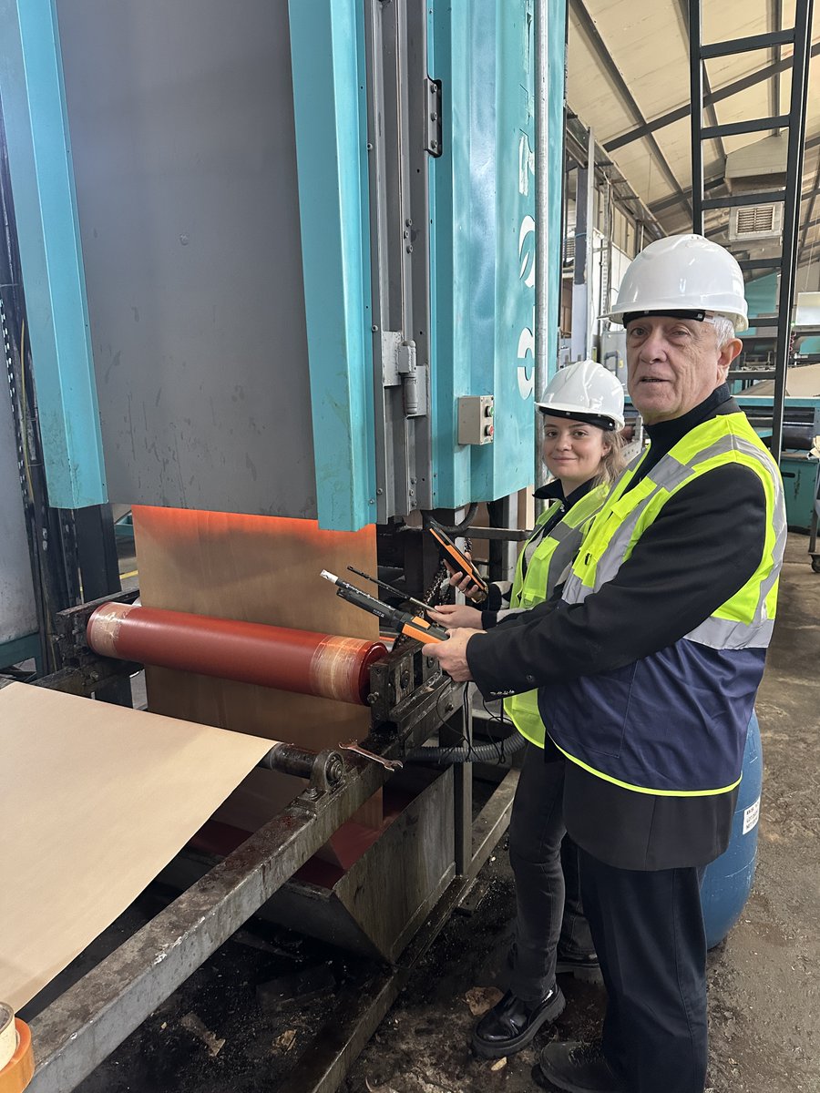 KOBİ’lerin teknik tekstile dönüşüm yolculuğunda, danışmanlık, eğitim ve teknoloji ihtiyaçlarını karşılamak için ürün geliştirme ve prototip üretime imkanı sağlayan Denizli Ticaret Odamızın Denizli’de Teknik Tekstile Dönüşüm Projesi kapsamında kurulan DTTM, teknik tekstilin >