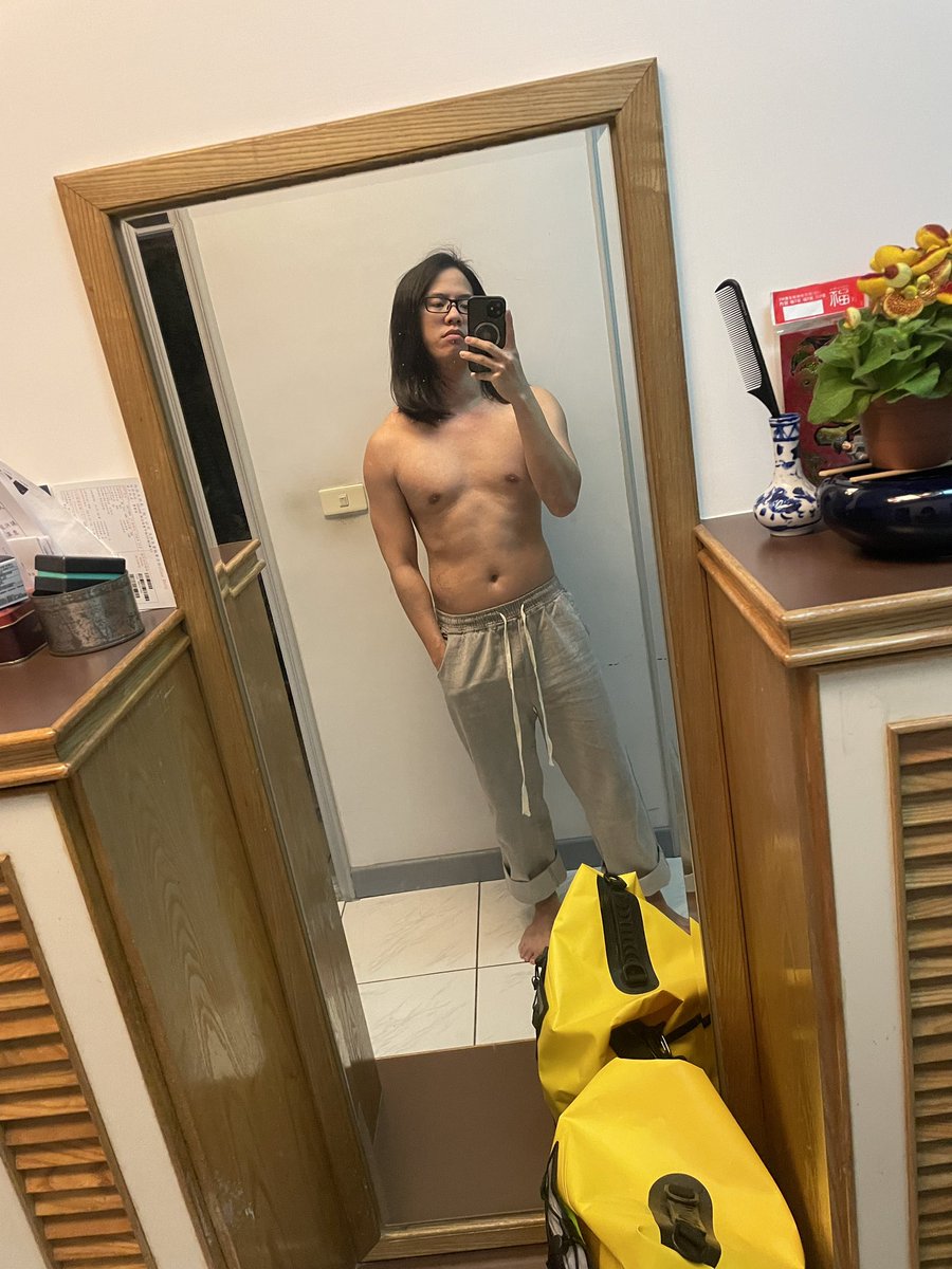 有閒人 tweet media