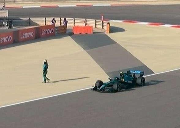 nan mdr j'ai juré, c'est une caméra caché là ??????

#F1 #F1Testing