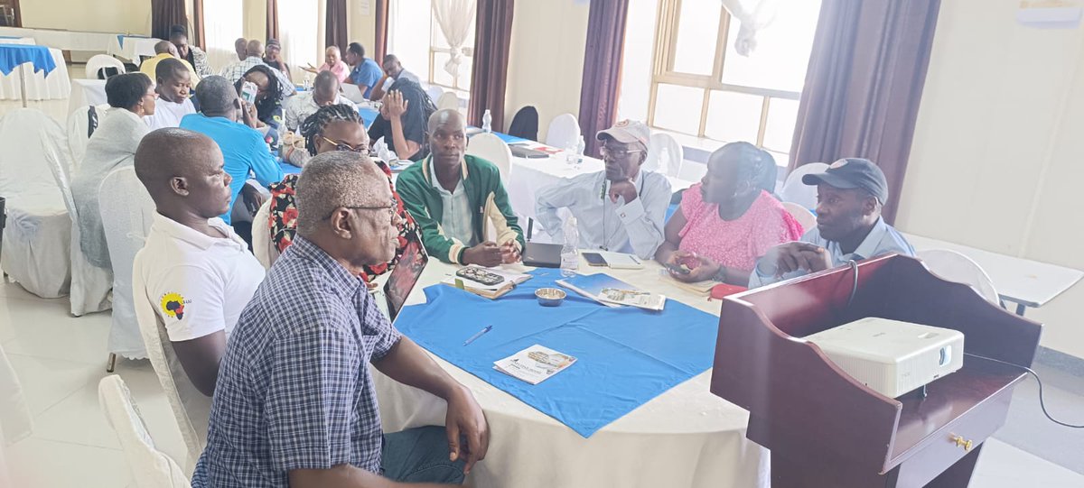 Lean on Me Foundation tweet media