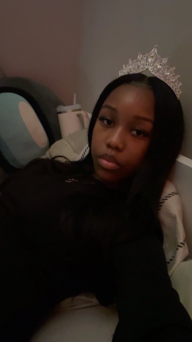 𝐴𝑃 tweet media