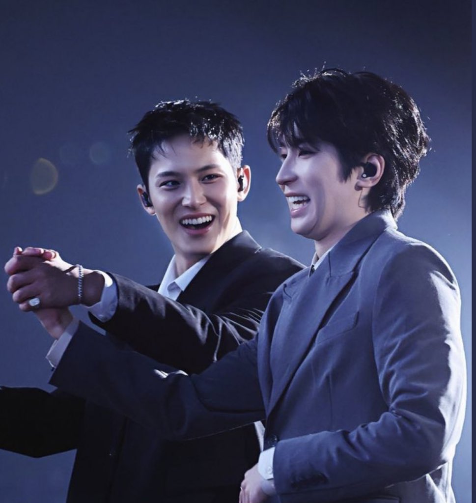 i’m a perfect mix of

saturday night                    and the rest of your life