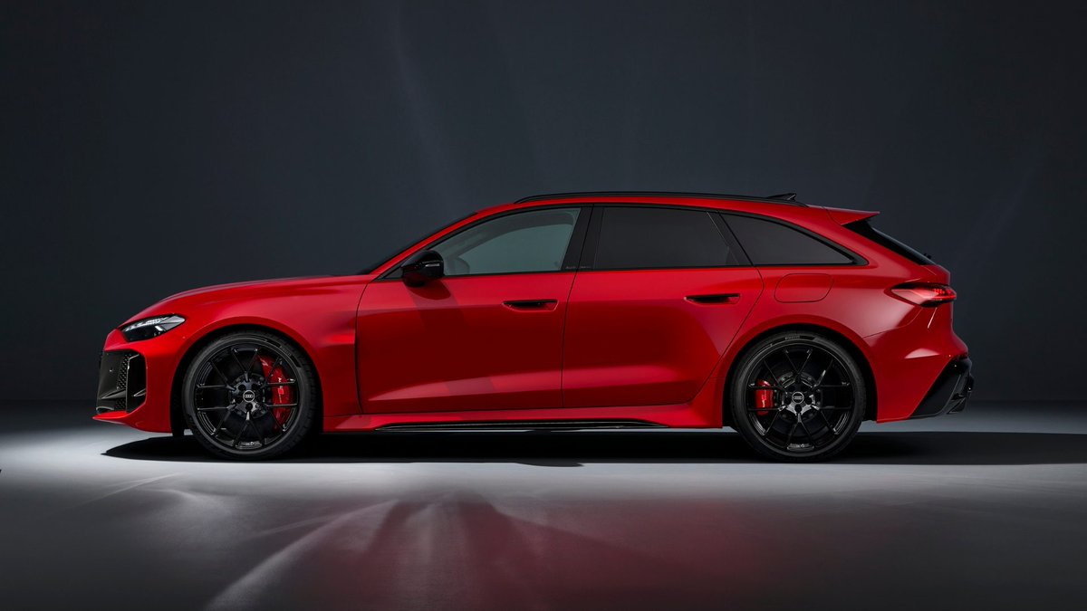 BBC_TopGear's tweet photo. Watch out, M3 Touring: the 630bhp, *2.3-tonne* Audi RS5 is here, and it’s now a V6 hybrid ➡️ https://t.co/Au3w8djjx6 https://t.co/gVHEl89lRK