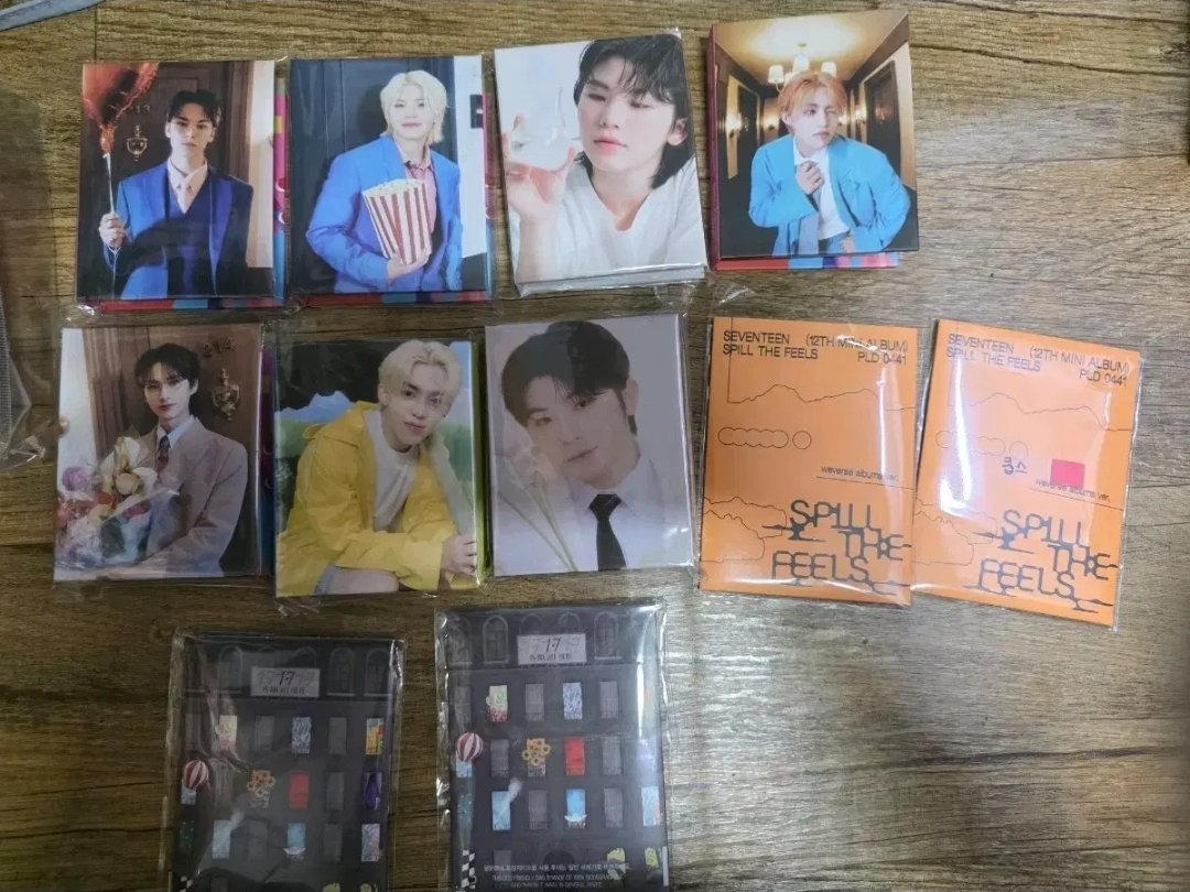 세븐틴 에스쿱스, 우지 캐럿반 바인더, 위버스반 판매합니다! 안에 랜포까지 전부 있어요! 
각각 0.5에 판매해요! 배송비포함입니다.
#세븐틴 #캐럿반 #에스쿱스 #우지 #위버스반