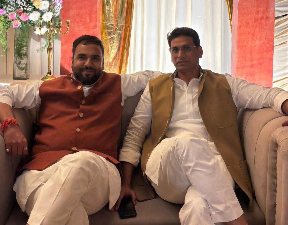 छत्तीसगढ़ के भिलाई विधायक आदरणीय श्री देवेंद्र यादव जी को जन्मदिन की हार्दिक बधाई एवं शुभकामनाएँ।
<a href="/Devendra_1925/">Devendra Yadav</a>
<a href="/VipinWankhede_/">Vipin Wankhede</a>