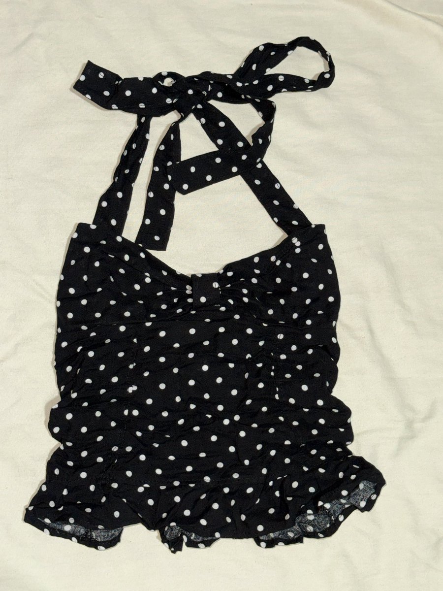 eunicxl's tweet photo. XS
bust size: 20-30
waist: 20-24

medj maliit saakin 
sinukat lang

backless, halter neck polka dots 

₱180🌸 https://t.co/Z85GRNdm4q