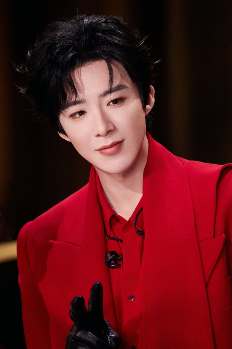 caminoclynlatam's tweet photo. ✨ Actualización de Yuning Studio en Weibo 💛 

Nos espera una buena fortuna; nos espera un año vibrante y lleno de color. ¡En el nuevo año, celebremos con @ModernBrothers!

Liu Yuning, ¡que siga la emoción! #JiangsuTVSpringFestivalGala#

#刘宇宁 #LiuYuning #刘宇宁LATAM https://t.co/cWyWIhOKOS