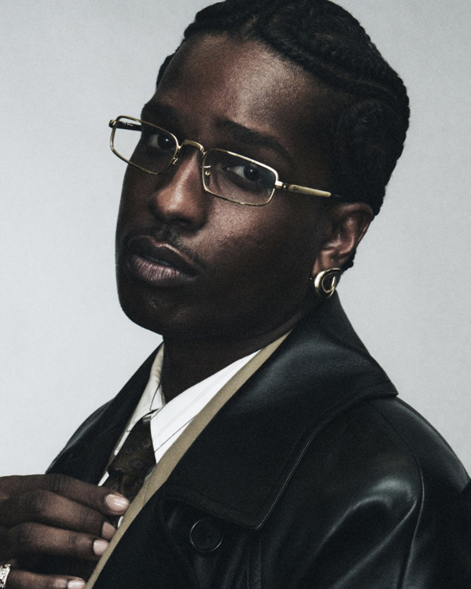 Complex Style tweet media