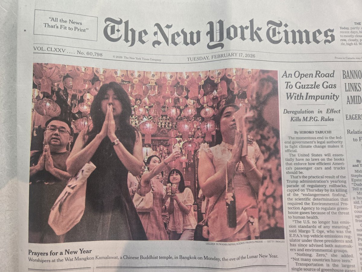 louv55's tweet photo. @RepJoshG We should support Print Media.
I support my community by subscribing to NYT &amp; WSJ.
Sharing a moving photo, TY, NYT https://t.co/dERDCc4PEr