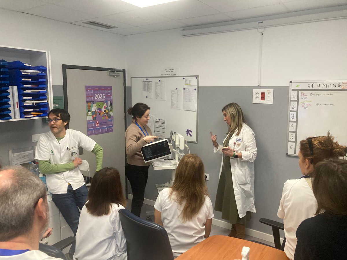 SaludNorteMalag's tweet photo. El Servicio de Urgencias del Hospital de #Antequera cuenta con un nuevo ecógrafo que refuerza la capacidad diagnóstica y mejora la atención inmediata a los pacientes.
La inversión realizada ha sido de 16.661,7 euros.
#Equipamiento #NuevaTecnología #MejoraContinua #ASNMAvanza https://t.co/ssUJPMdXqR