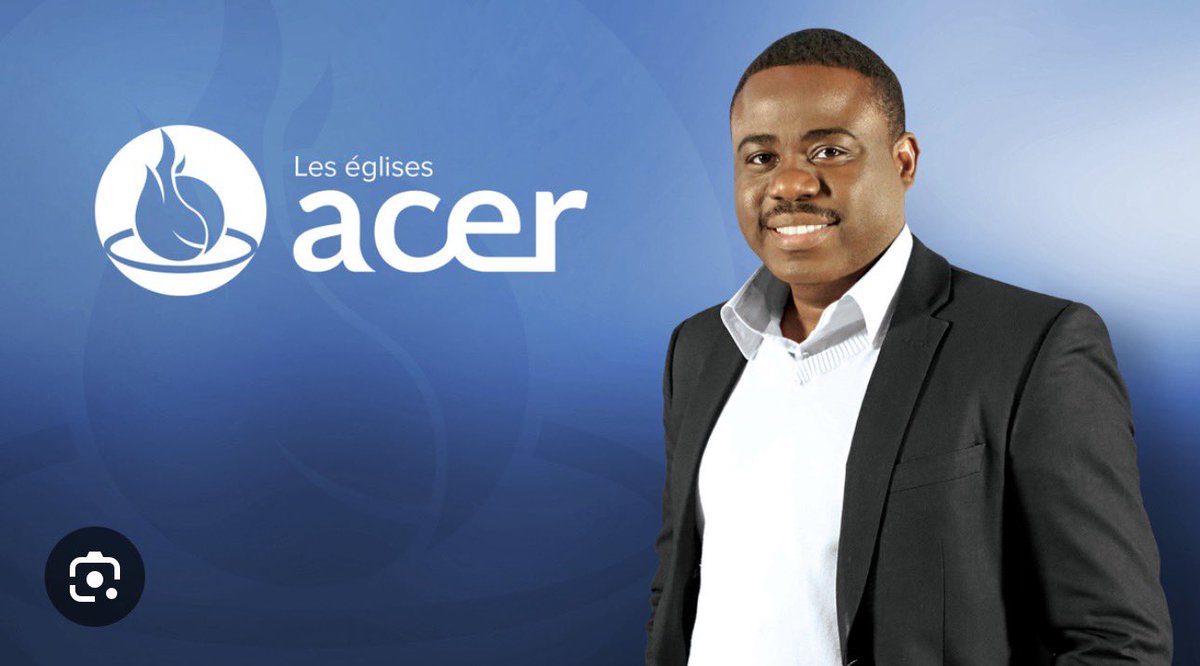 👨🏽‍💻: ton rappeur préféré c’est tiakola 
👨🏾‍🦱:comment tu sais ?
👨🏽‍💻:comme ça comme ça 
👨🏾‍🦱: