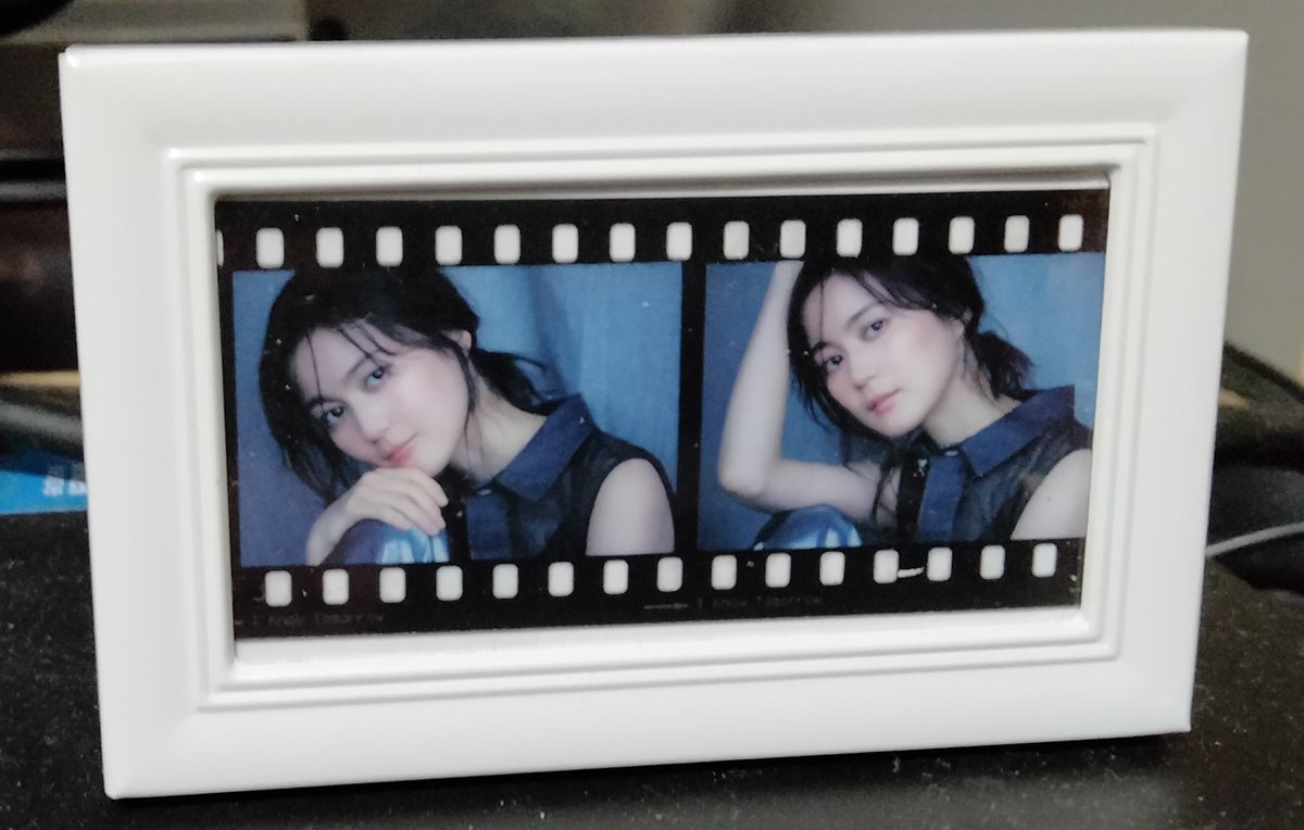 仕事帰りに100均寄ったら チェキ用フレーム見かけて いくちゃんの