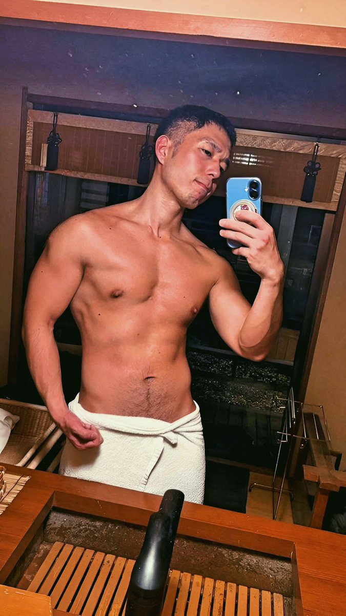 謹製あかふく tweet media