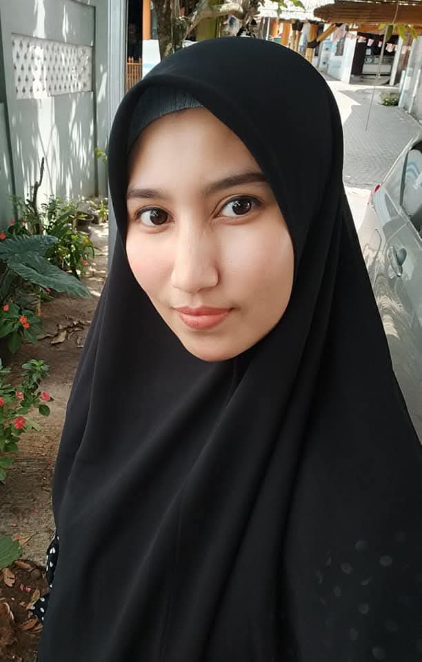 fwertyuui's tweet photo. Selamat malam https://t.co/d2cwy87AbX