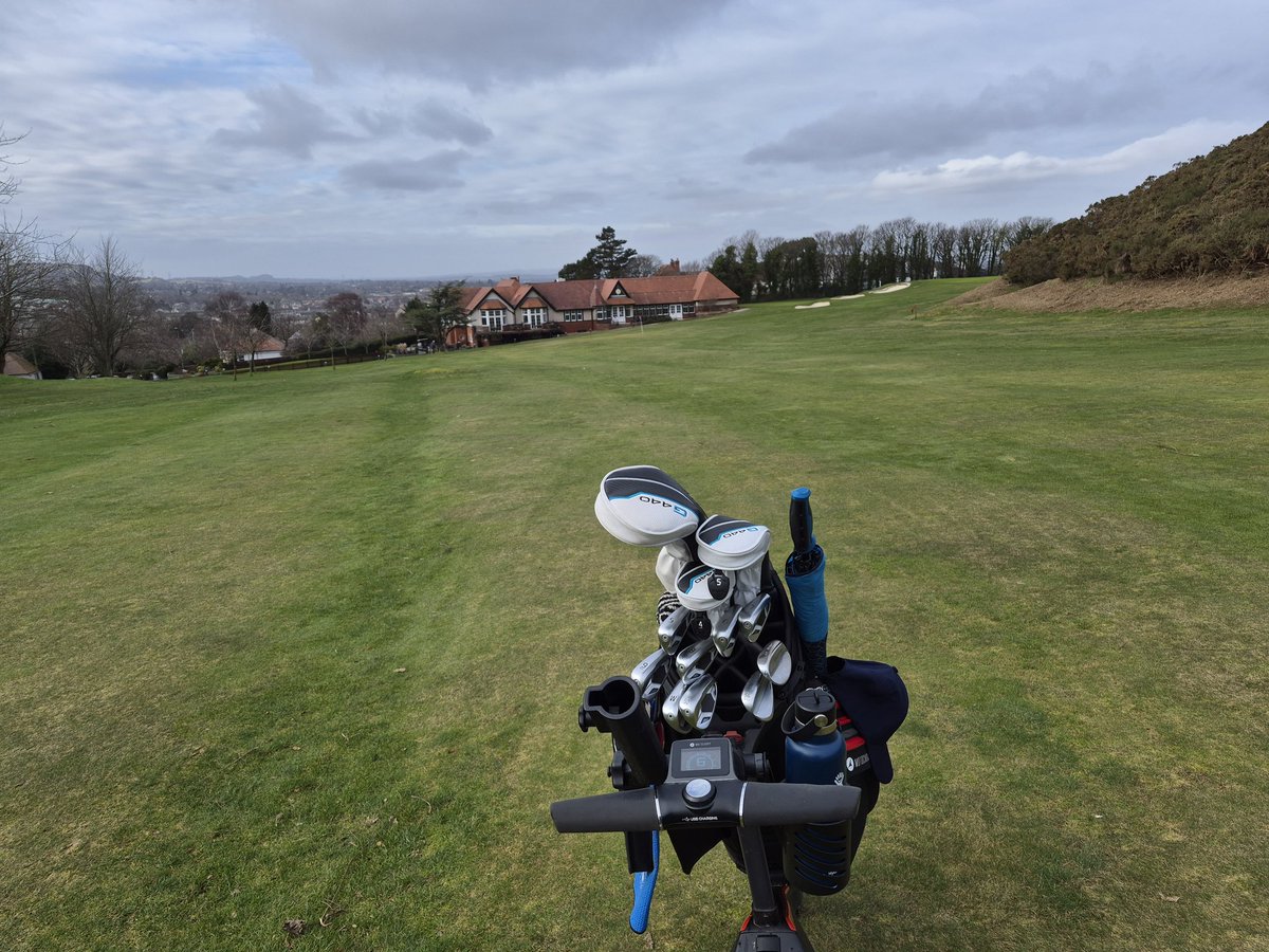 Cold but nice to be out for third game of the week. Sun out for a bit again too 🏌‍♂️⛳️🌞