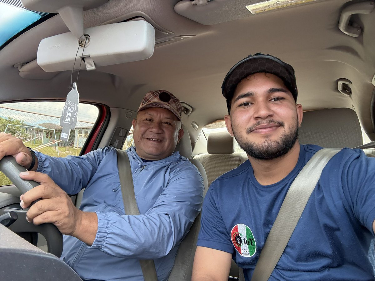 csomeraoficial's tweet photo. Con mi gran amigo ! https://t.co/fDh11a8LZX