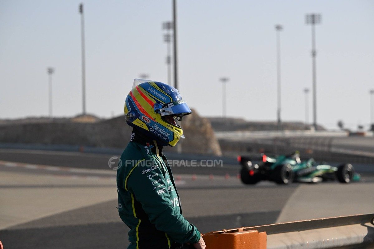 FormulaDirecta's tweet photo. Continúa la pesadilla

📸 @F1ingenerale_ 

#F1 https://t.co/eh0VoRN2dh