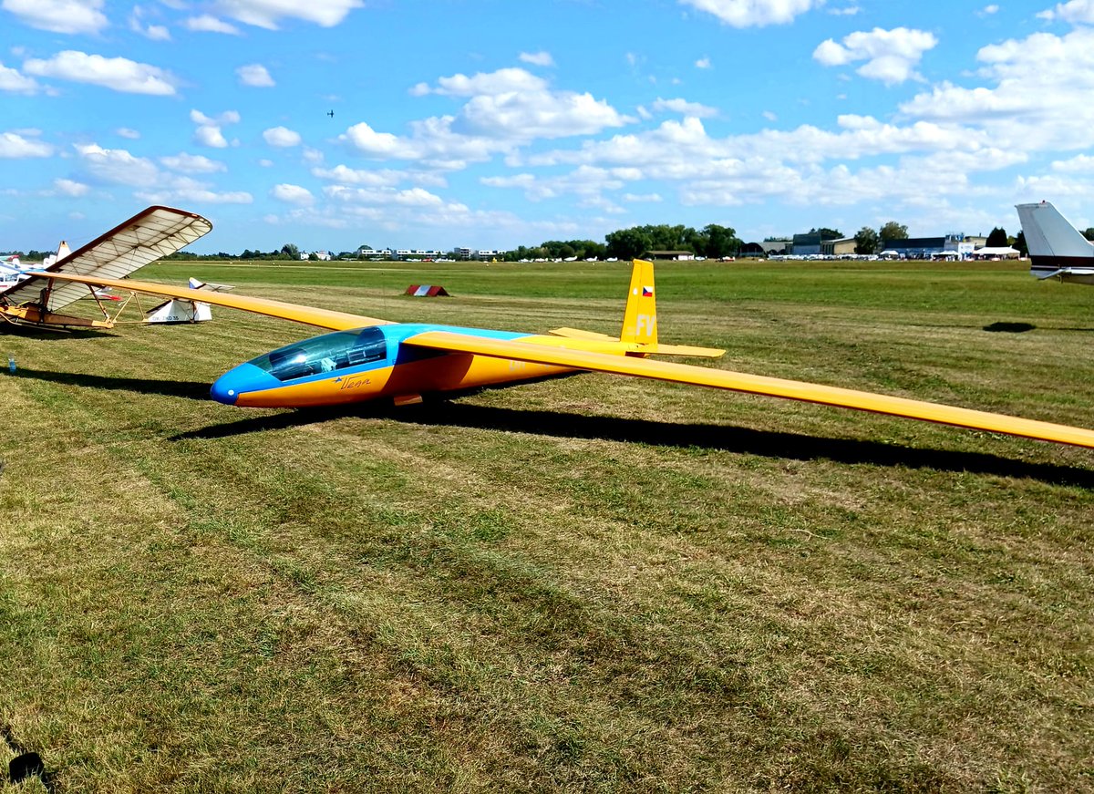 Flying Revue tweet media