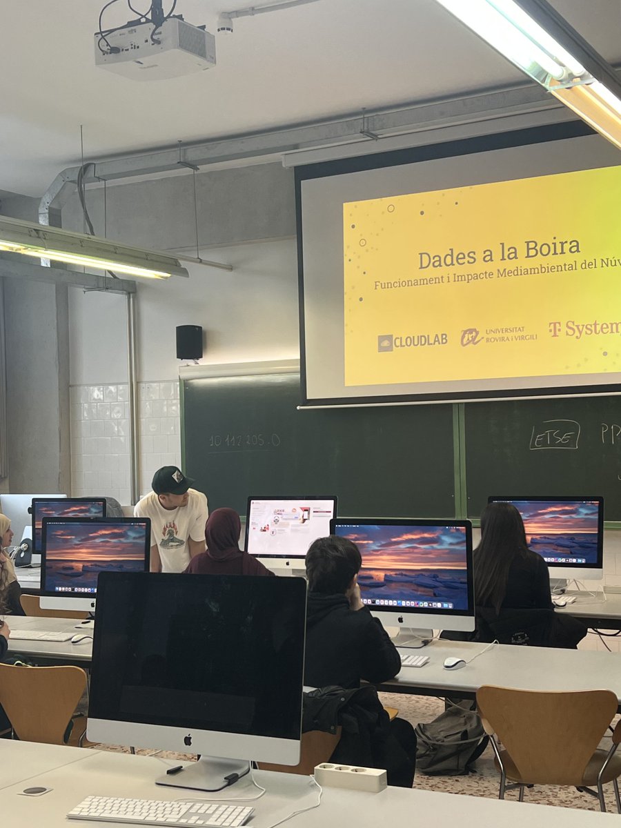 Cátedra de Cloud Computing - URV & T-Systems tweet media