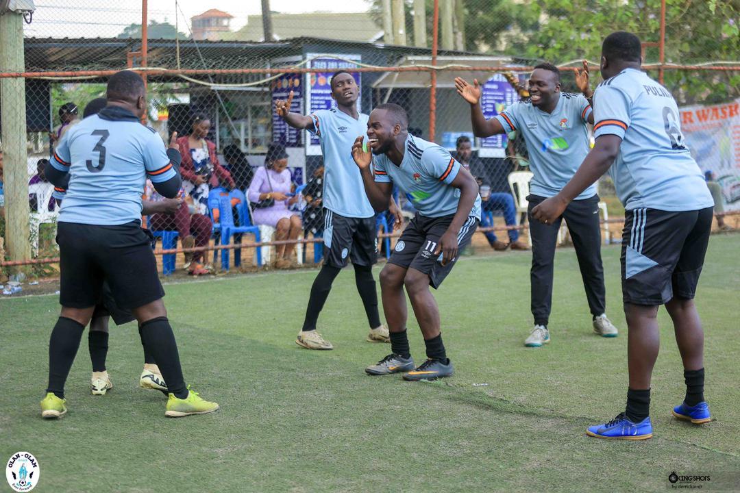 𝙾𝙻𝙰𝙽𝙾𝙻𝙰𝙼 𝙻𝙴𝙰𝙶𝚄𝙴 tweet media