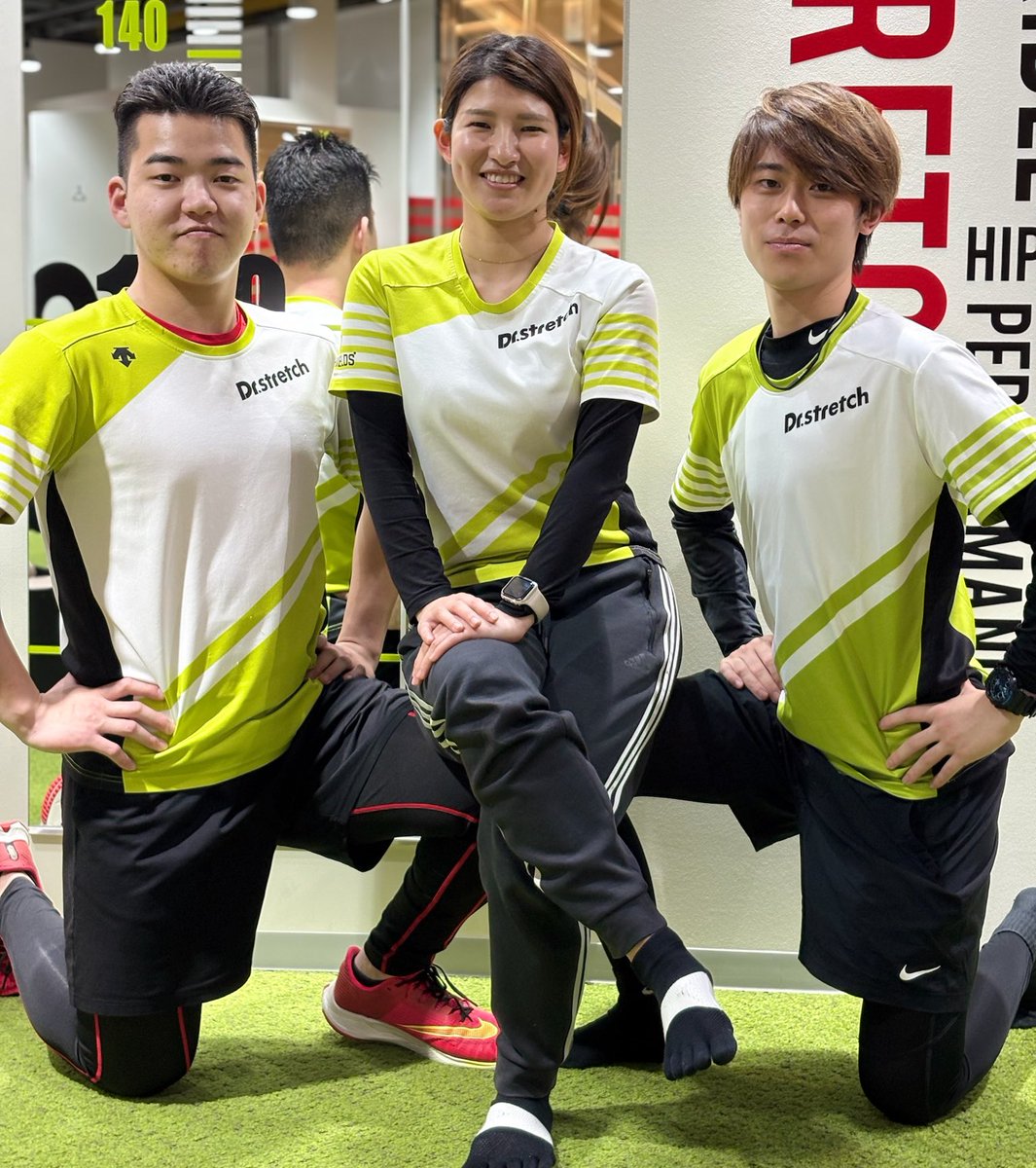 atsuya_7395's tweet photo. スキルラボ〜ゲスト講師編〜
セブンパーク天美店 
マスターランク 西の肩甲骨のファンタジスタ
照屋穂華店長

肩甲骨剥がしの概念、変わりました。
前脛骨筋バチバチです。
可動域がみるみるうちに変わっていきます。

#スキルラボ
#追求力競い合いのステージへ
#ゲスト講師編 https://t.co/uIJwlvtZjQ