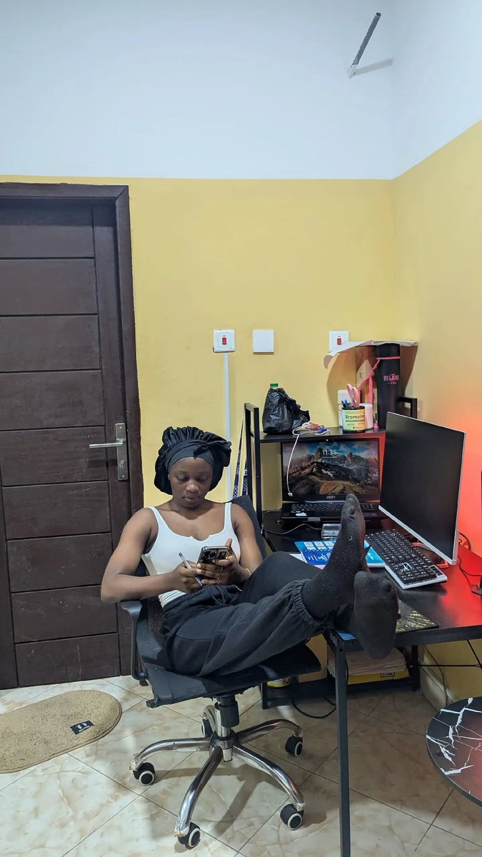 Asaassim's tweet photo. What I studied? Computer science. 
What I do now? Offensive Security. 
How I got here? CyberHer @cyberteqgh, She code africa, cybergirls 3.0. 
Was it easy? It tested my limits! 
Was it worth it? Heck Yeah!

Surpass your limits. Right here. Right now!!!  ~ Captain Yami https://t.co/iCUJmPQYof