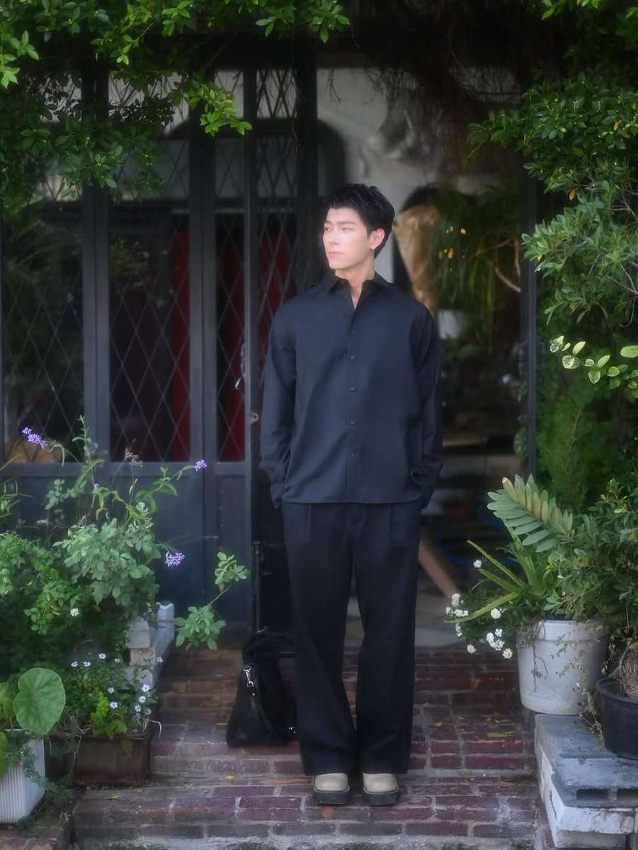 All black 🖤

#cosstores #costhailand 
#ก็อตอิทธิพัทธ์ 

IG:Gxxod update