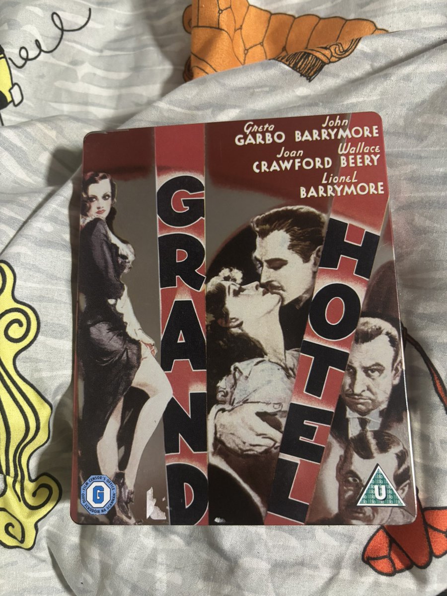 elly ✭ tweet media