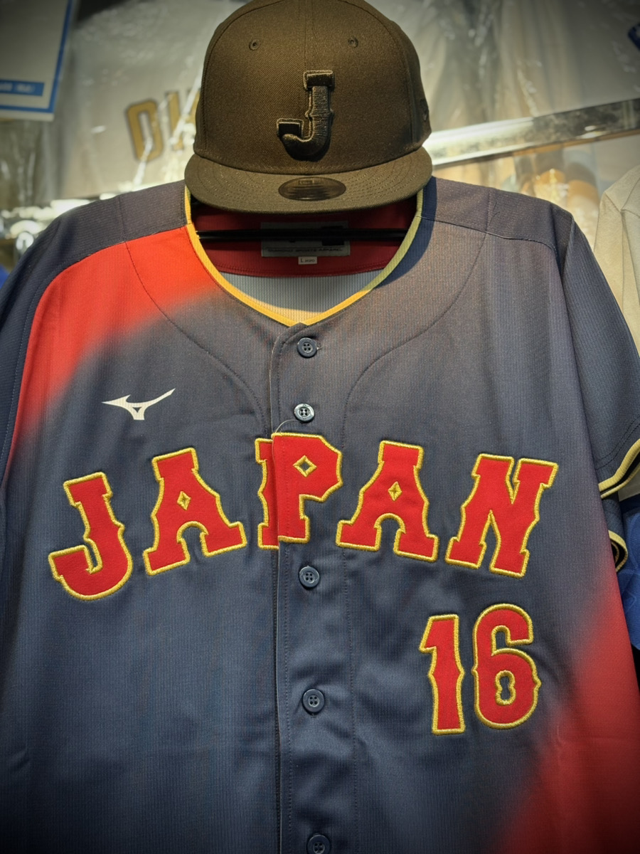 セレクションでは、本日2月20日よりMIZUNO製 #侍ジャパン レプリカ