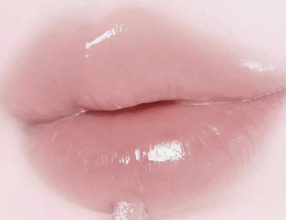 mochi__cosme's tweet image. この質感のリップは絶対rom&amp;amp;ndのグロス12番。