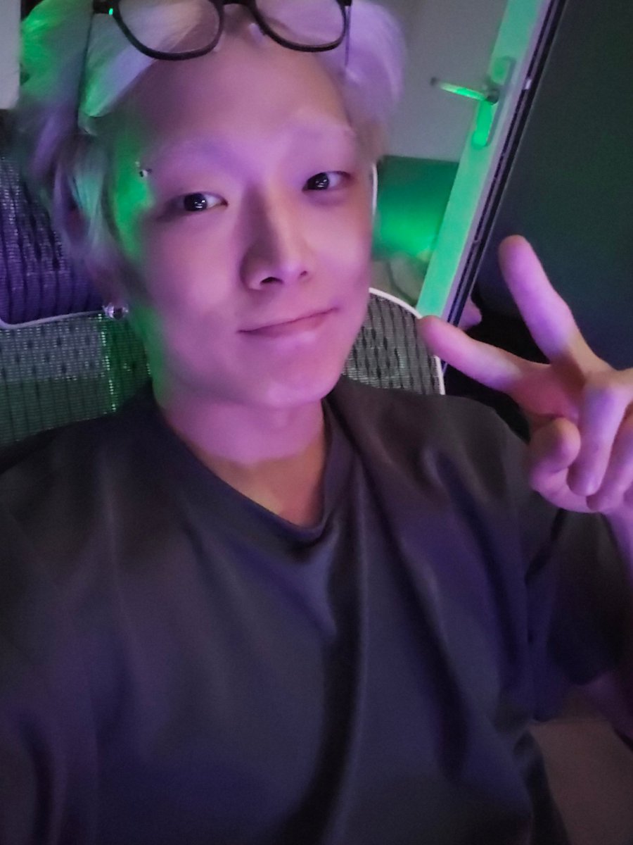 bobby files 📁 tweet media