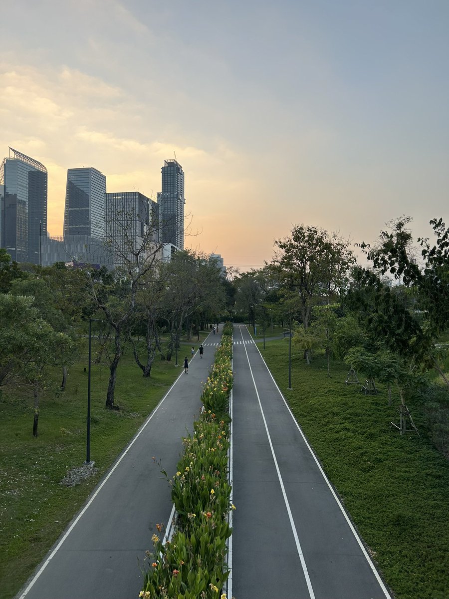 เพื่อนชัชชาติ tweet media