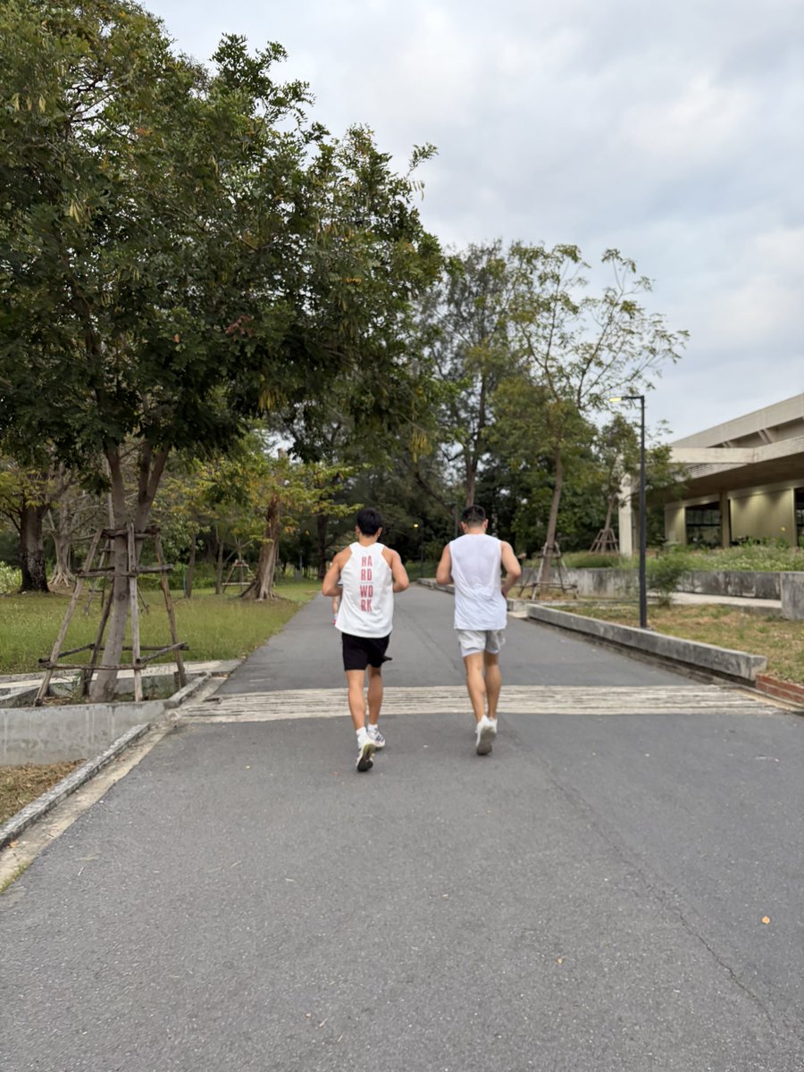 เพื่อนชัชชาติ tweet media