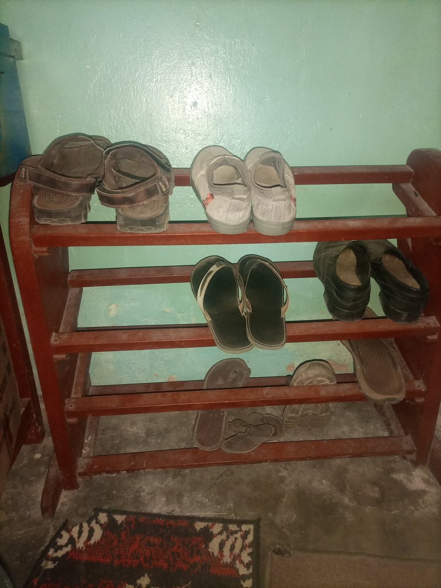 Iam_Tilo's tweet image. I think I need to update my shoe game