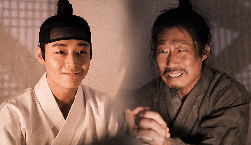 dejh_may29's tweet photo. 아..홍위 마지막 엔딩씬에서
흥도가 그 일 할때 왜 앞에 있는 사람들은
가만히 있냐 몰입 안된다는 글 봤었는데

실제로도 왕방연이 왕명을 읽어야하는데
그것도 제대로 못읽고 주저앉아 울었다고
단종이 계속안나오니까
그저 엎드려서 울면서 기다렸대
원래 끌어내야하는데

왕사남 영화가 자제한거🥹 https://t.co/NbKY5VwUdU