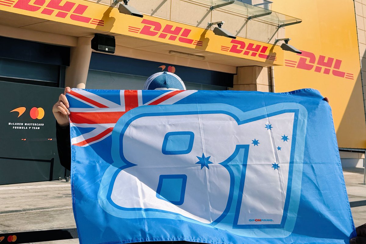 💖OPCNfan in Bahrain today
Supporting Oscar from China to the world

#OscarPiastri #BahrinTesting