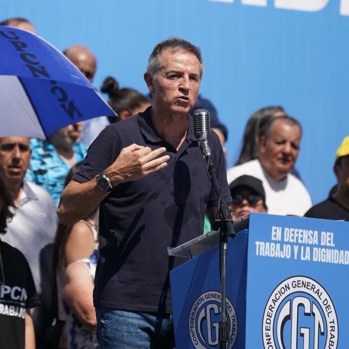 EL NIVEL DE ACATAMIENTO AL PARO DE LA CGT ES IMPORTANTÍSIMO, DICE LA CENTRAL OBRERA

El cosecretario general de la CGT, Jorge Sola, aseguró que el nivel de acatamiento al paro general convocado por la CGT contra la reforma laboral del Gobierno “es importantísimo”.

Declaraciones