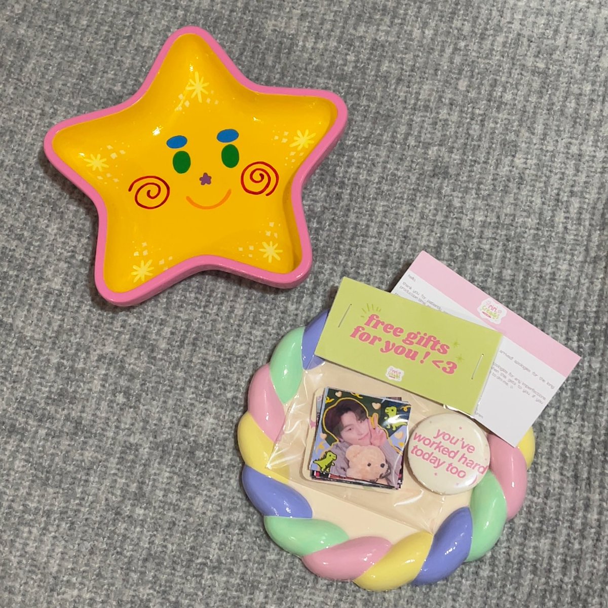 💌

prettyyyyy coasters !! 🩷 thank you so much, <a href="/riricreates_/">RIRI</a> 💐 #riricreates