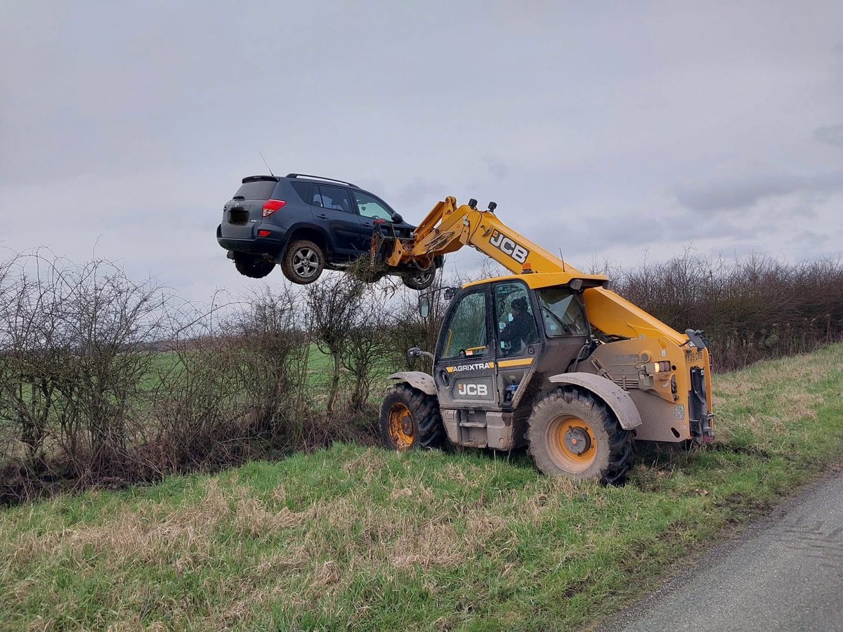 🚨 Humberside Police aren’t messing about…

If you come onto private farmland to hare course or poach, don’t be surprised if you leave without your vehicle.

Farmers deserve to feel safe on their own land — and this is what enforcement looks like 👏 👊