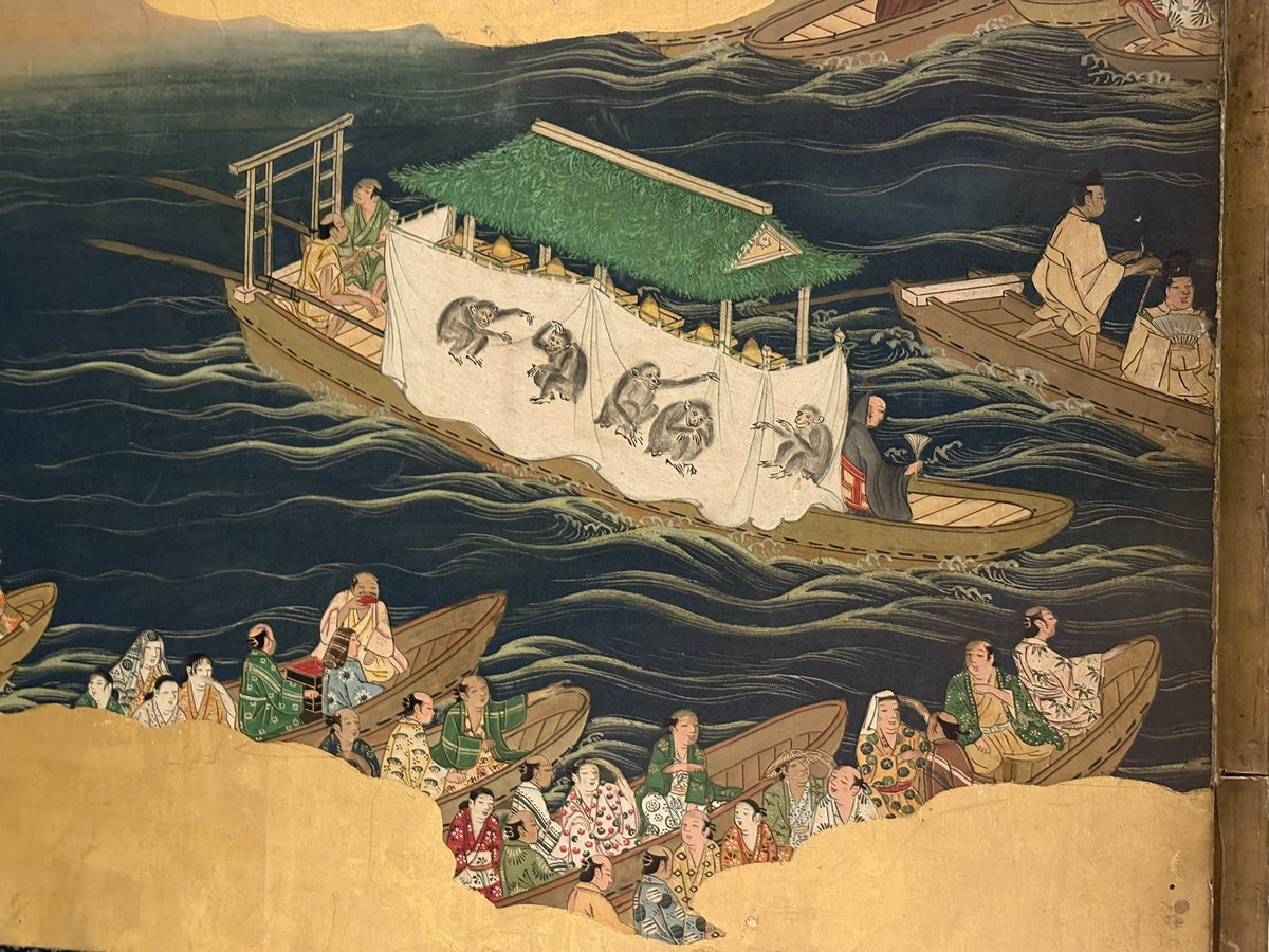 きょうの取材で久々に同年代の関学OBにお会いしました。当時の入学者、滋賀からは数人程度だったはず、これで同じ学年で２人、一つ下の学年で４人と知り合いました。
その後は安土城考古博物館「近江―道が織りなす物語―」へ。ミャクミャクみたいな大津絵人形はとても小さなお姿でした。