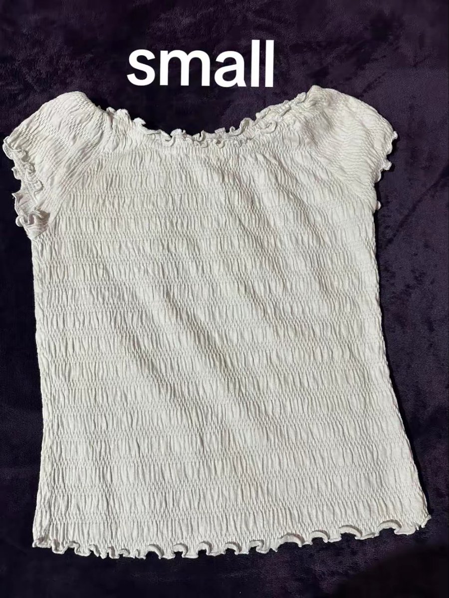 Kanyanta0's tweet photo. Good morning our valued clients🤭 . Thanks for choosing our business  💃🏽💃🏽💃🏽 we are currently having a promotion 🔥🔥🔥
Everything is K40 
Delivery is available at a fee.
Inbox to make your purchase. Happy Shopping 🛍️ 🛍️ 🛍️ https://t.co/NYluBe7PgI