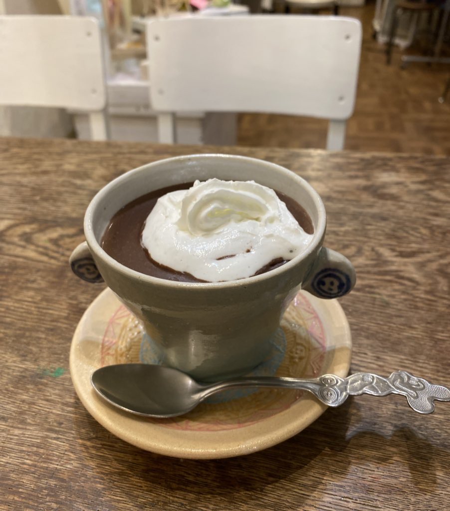 熱海ウナギパワーマダムの登場に高田馬場の夜は燃え。。。😆本日も真冬のマトリョーシュカ展にお越しくださりありがとうございました✨✨スペインのホットチョコレート美味しい